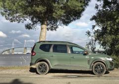 Exterieur_dacia-jogger-7-places-hybrid-140_10